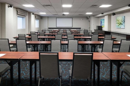 Hampton Inn & Suites Rochester-North - image 41