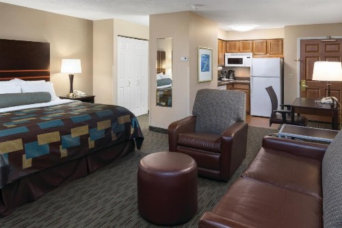 Aspen Suites - Rochester - image 13