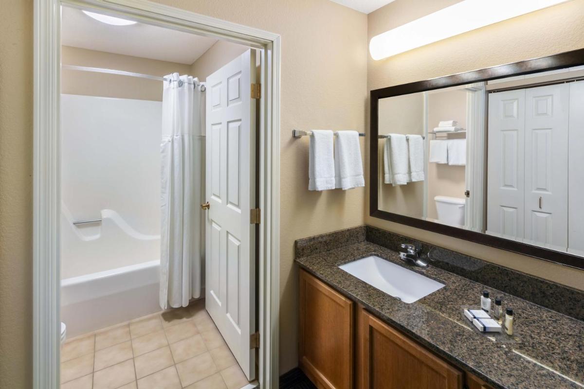 Aspen Suites - Rochester - image 3