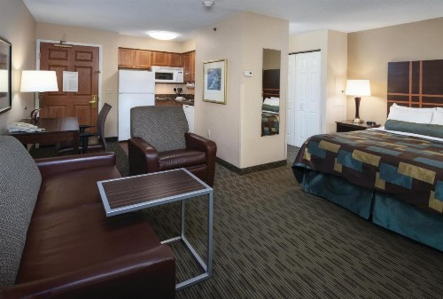 Aspen Suites - Rochester - image 6