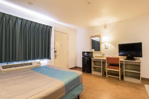 Motel 6-Rochester MN - image 15