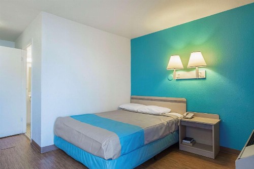 Motel 6-Rochester MN - image 2
