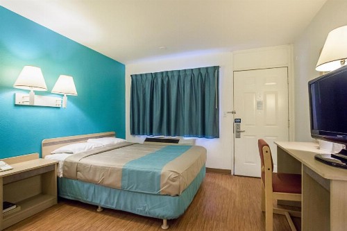 Motel 6-Rochester MN - image 25