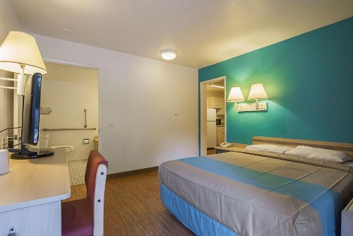 Motel 6-Rochester MN - image 32