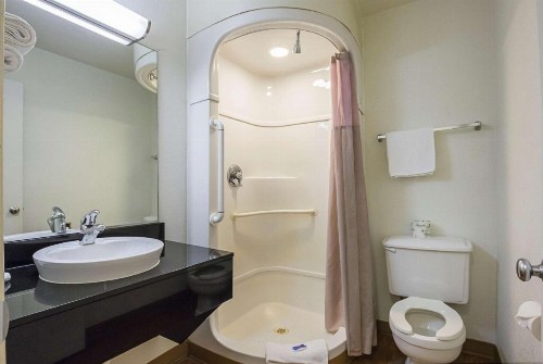 Motel 6-Rochester MN - image 36