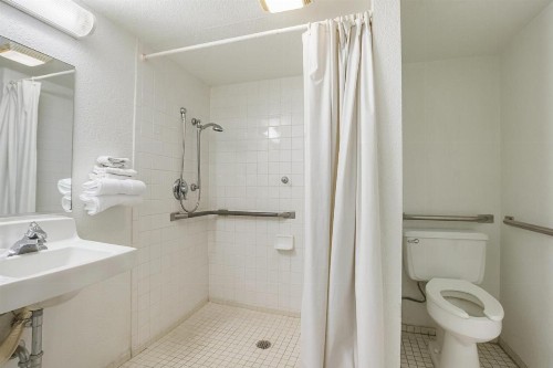 Motel 6-Rochester MN - image 7