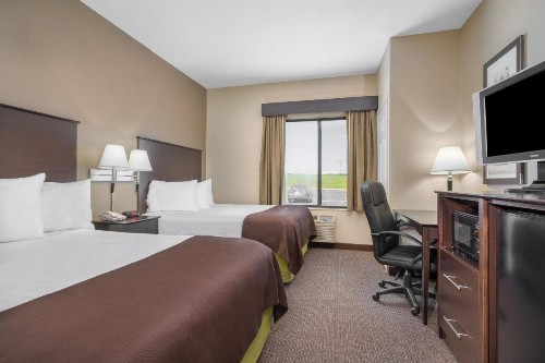 AmericInn by Wyndham Rochester Airport - image 16