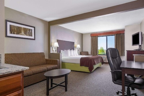 AmericInn by Wyndham Rochester Airport - image 25