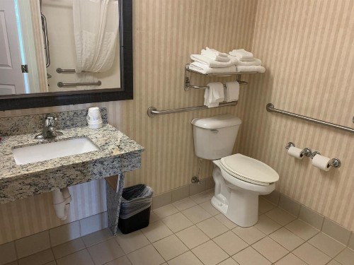 AmericInn by Wyndham Rochester Airport - image 42