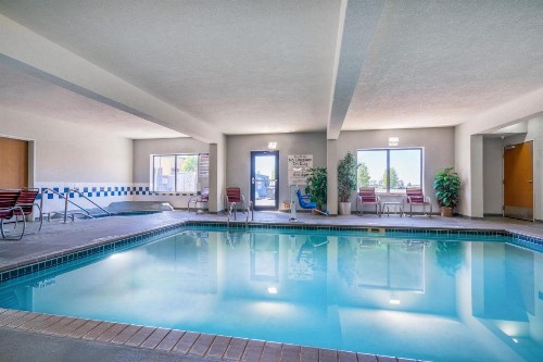 AmericInn by Wyndham Rochester Airport - image 8