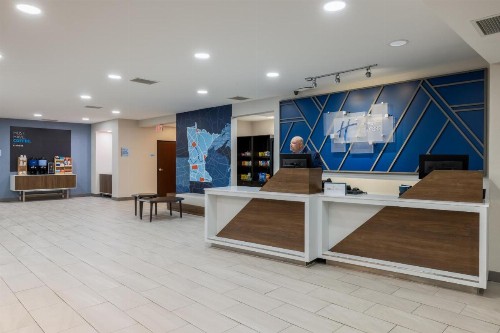 Comfort Suites Rochester - image 15