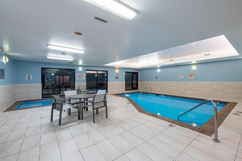 Comfort Suites Rochester - image 19