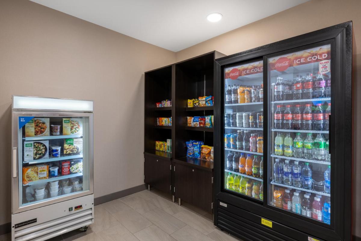 Comfort Suites Rochester - image 5