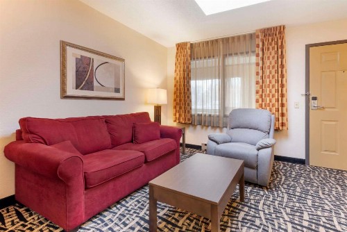 Quality Inn & Suites Mayo Clinic Area - image 10