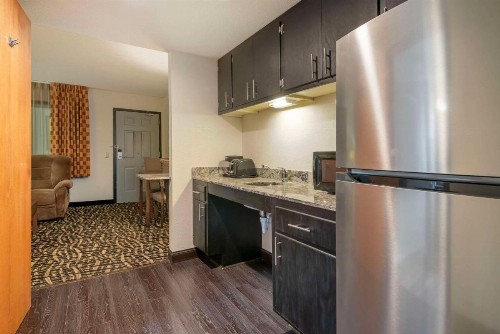 Quality Inn & Suites Mayo Clinic Area - image 13