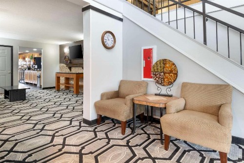 Quality Inn & Suites Mayo Clinic Area - image 8