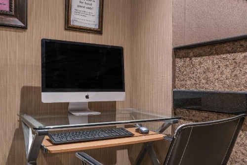 Microtel Inn & Suites by Wyndham Rochester North Mayo Clinic - image 12