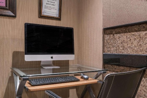 Microtel Inn & Suites by Wyndham Rochester North Mayo Clinic - image 27