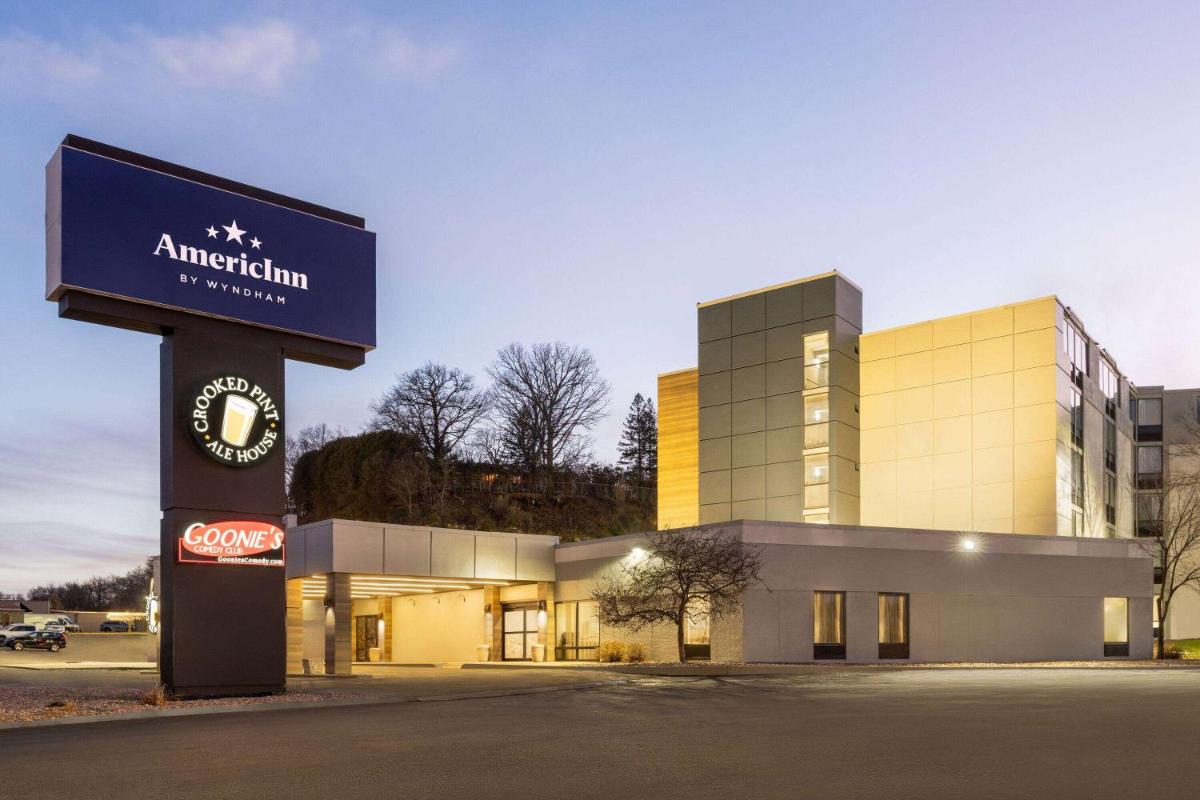 Ramada by Wyndham Rochester Mayo Clinic Area - main image