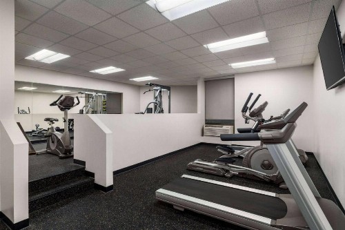 Ramada by Wyndham Rochester Mayo Clinic Area - image 11