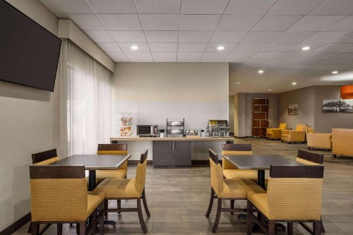 Ramada by Wyndham Rochester Mayo Clinic Area - image 16