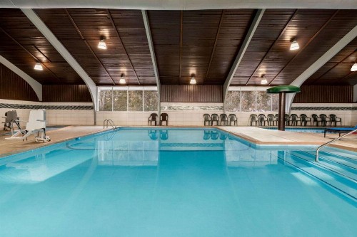 Ramada by Wyndham Rochester Mayo Clinic Area - image 8