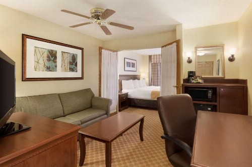 Country Inn & Suites By Carlson - Rochester - image 13