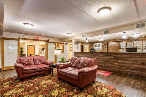 Econo Lodge Rochester - image 3