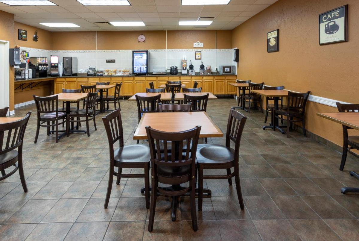 GuestHouse Inn & Suites Rochester - image 5