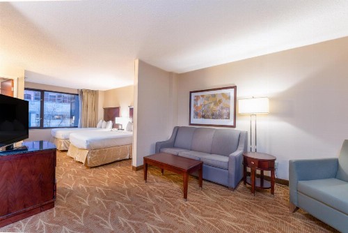 Kahler Inn and Suites - image 4