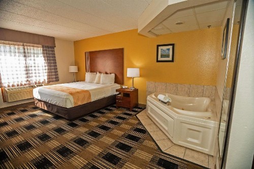 Quality Inn Rochester - image 28