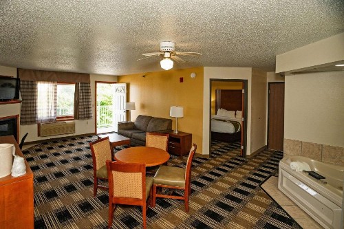 Quality Inn Rochester - image 32