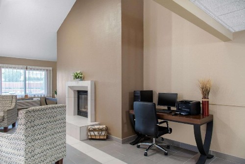 Quality Inn Rochester - image 39