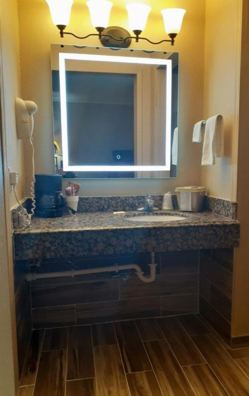 Rochester Inn - image 4