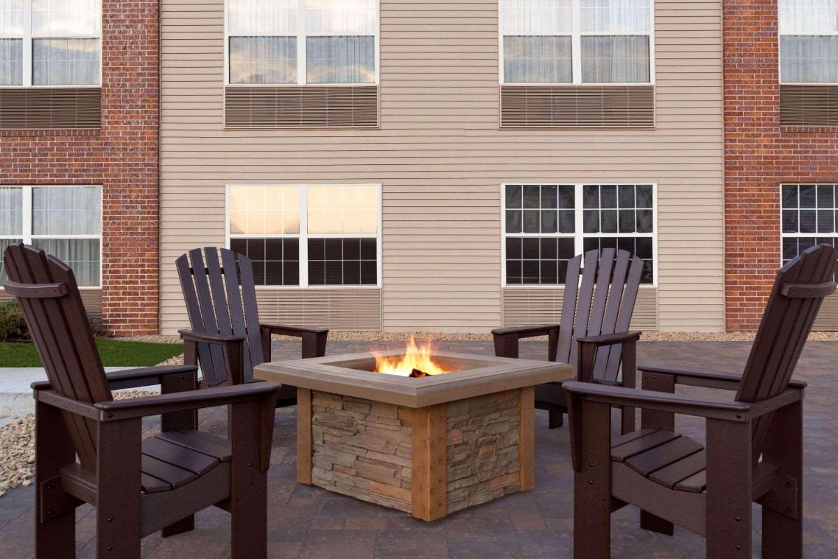 Country Inn & Suites by Radisson Rochester South MN - main image
