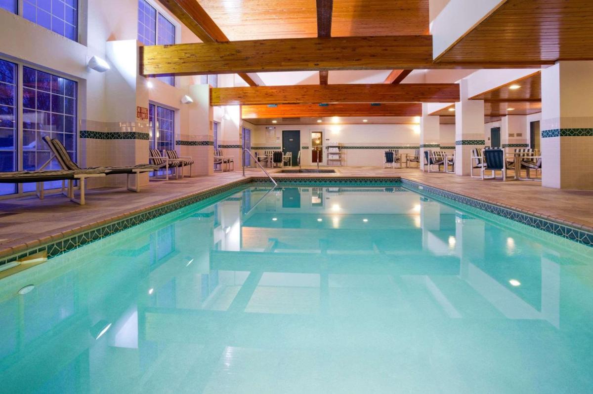 Country Inn & Suites by Radisson Rochester South MN - image 6