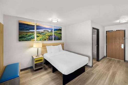 Days Inn & Suites by Wyndham Rochester South - image 20