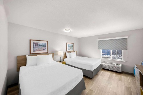 Days Inn & Suites by Wyndham Rochester South - image 22