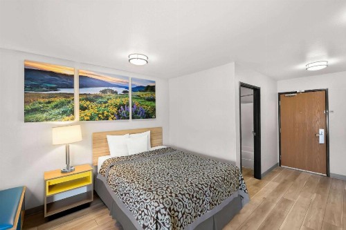 Days Inn & Suites by Wyndham Rochester South - image 30