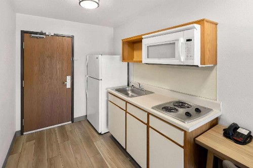 Days Inn & Suites by Wyndham Rochester South - image 32
