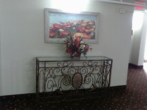 5th Avenue Inn & Suites - image 11