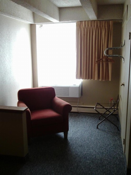 5th Avenue Inn & Suites - image 5