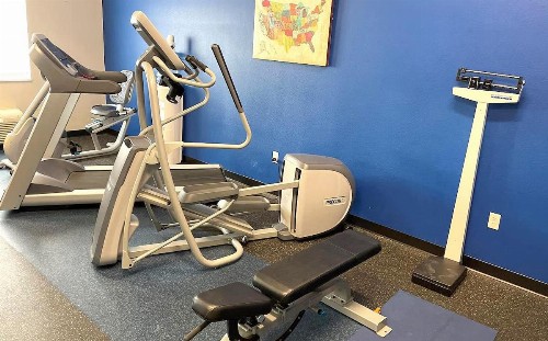 Microtel Inn & Suites by Wyndham Rochester South Mayo Clinic - image 6