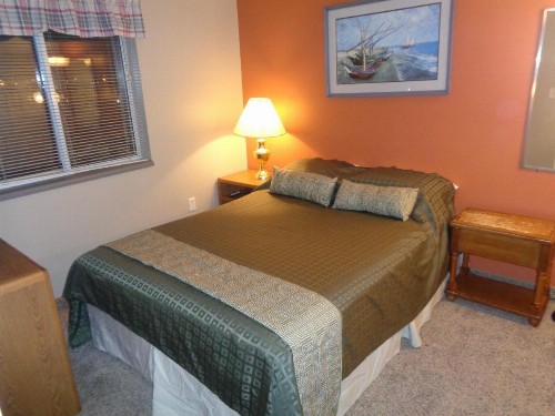 Riverview Suites Apartments - image 9
