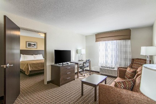 Sleep Inn & Suites West-Near Medical Center - image 19