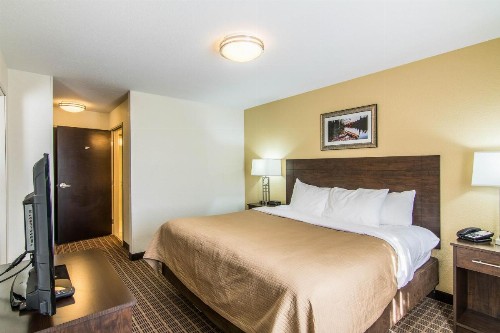 Sleep Inn & Suites West-Near Medical Center - image 25