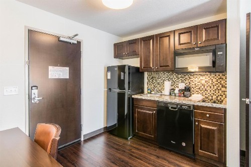 Sleep Inn & Suites West-Near Medical Center - image 31