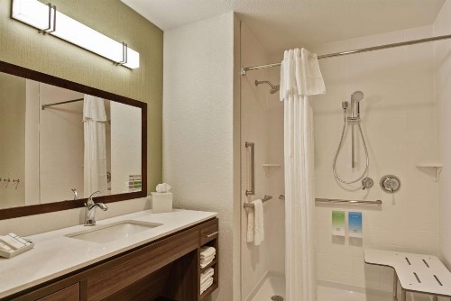 Home2 Suites by Hilton Rochester Mayo Clinic Area - image 20