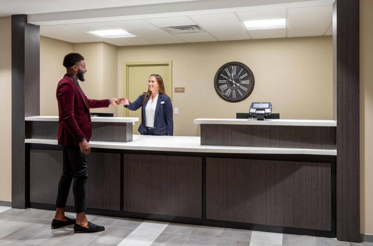 Candlewood Suites DTWN Medical Center - main image