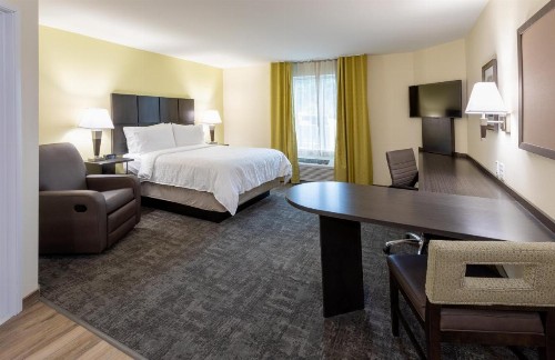Candlewood Suites DTWN Medical Center - image 3